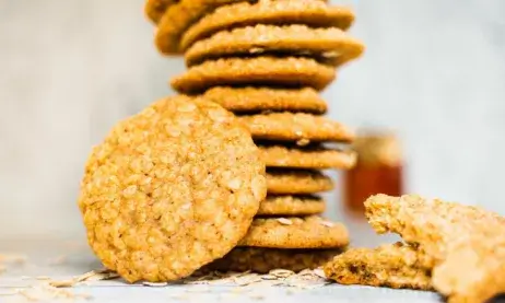 Soft And Chewy Oatmeal Cookies