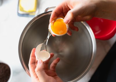 Bat Spider Halloween Cupcakes Seperating Eggs