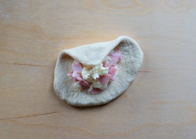 Stuffed Pizza Rolls Perfect Party Snack Shaping 2