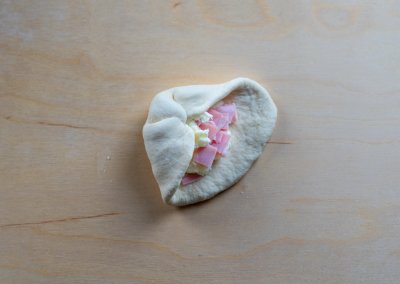 Stuffed Pizza Rolls Perfect Party Snack Shaping 4