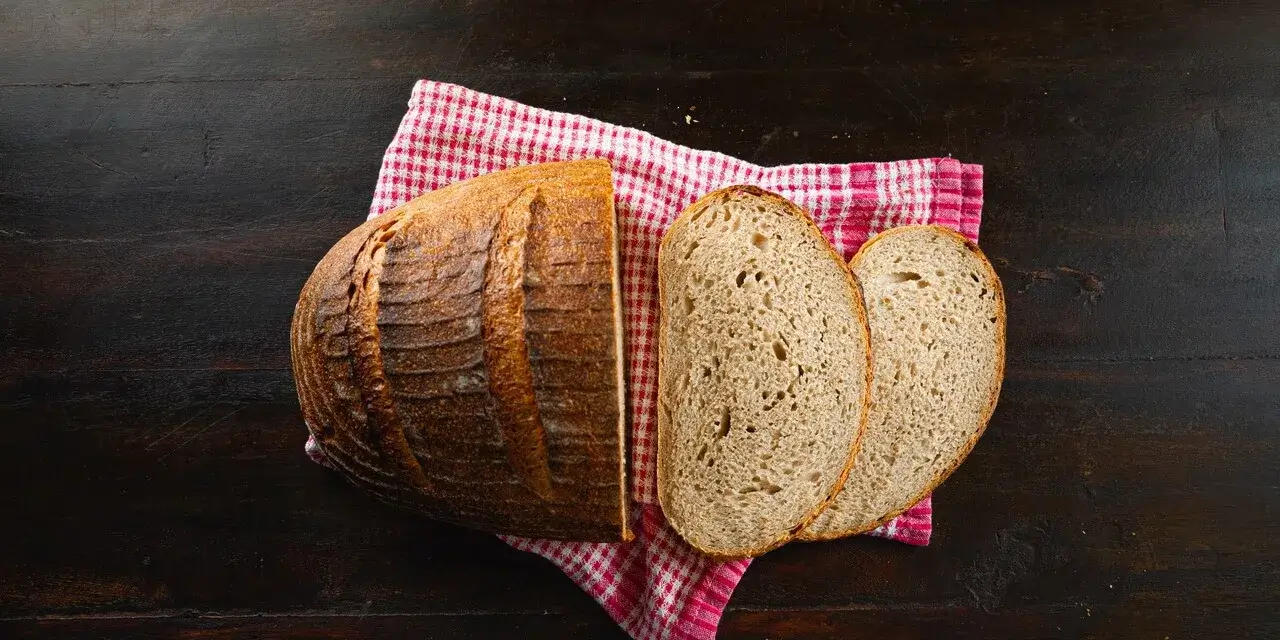 The Art of Storing Bread: From Room Temperature to Freezing